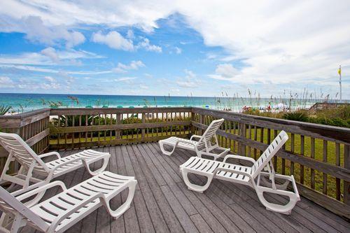Holiday Inn On The Beach دستين المظهر الخارجي الصورة