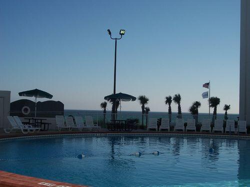 Holiday Inn On The Beach دستين المظهر الخارجي الصورة